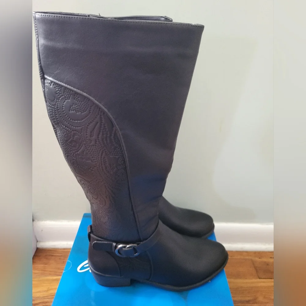 Easy Street Women's Luella Tall Boot Fashion‎ Black Embossed Size 9.5 New